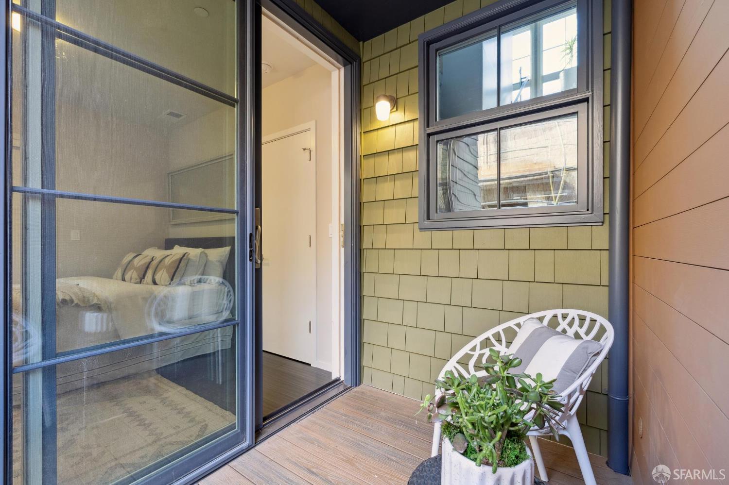 Detail Gallery Image 38 of 45 For 1536 Cherry St #B,  San Carlos,  CA 94070 - 3 Beds | 2/1 Baths