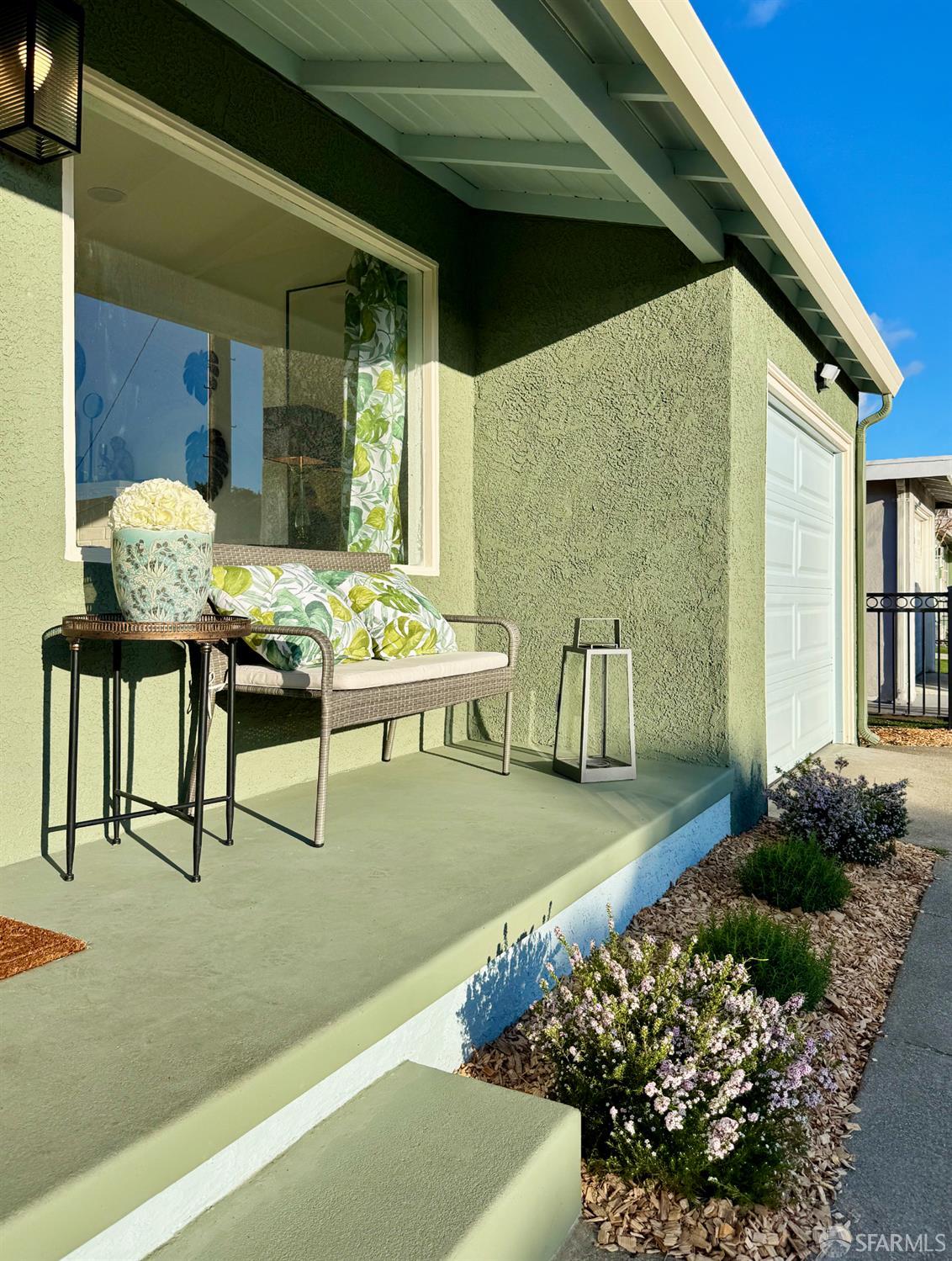 Detail Gallery Image 2 of 29 For 15902 Wagner St, San Lorenzo,  CA 94580 - 3 Beds | 1 Baths