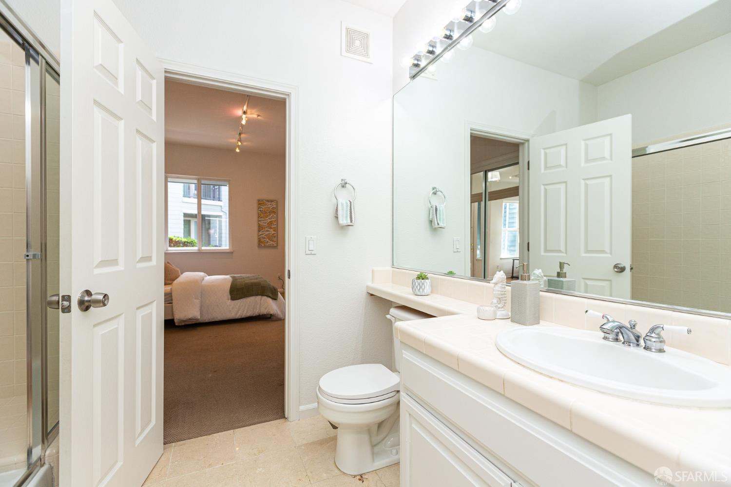 Detail Gallery Image 29 of 50 For 141 Kestrel Ct, Brisbane,  CA 94005 - 2 Beds | 2 Baths