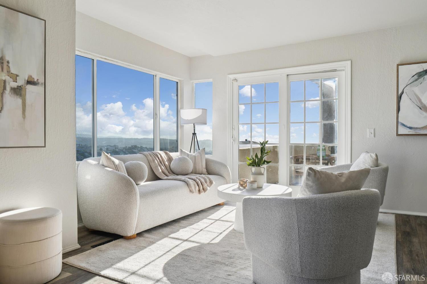 Detail Gallery Image 41 of 83 For 221 Cresta Vista Dr, San Francisco,  CA 94127 - 4 Beds | 3 Baths