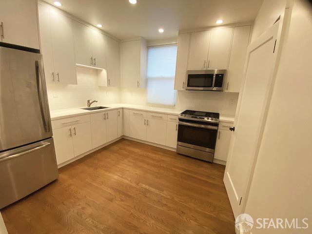 Detail Gallery Image 17 of 27 For 2385 18th Ave, San Francisco,  CA 94116 - 1 Beds | 1 Baths