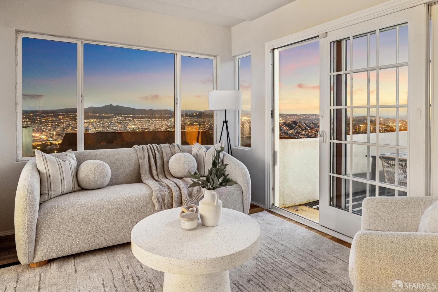 Detail Gallery Image 12 of 83 For 221 Cresta Vista Dr, San Francisco,  CA 94127 - 4 Beds | 3 Baths