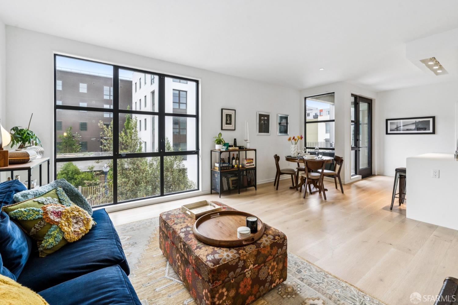 Photo #3: 426105791 Listing: Photo #3