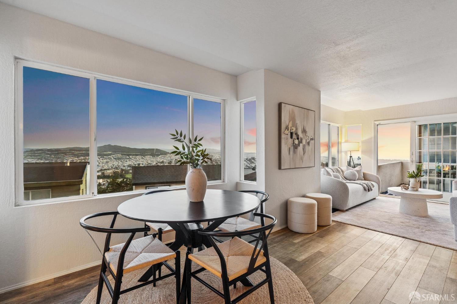 Detail Gallery Image 9 of 83 For 221 Cresta Vista Dr, San Francisco,  CA 94127 - 4 Beds | 3 Baths