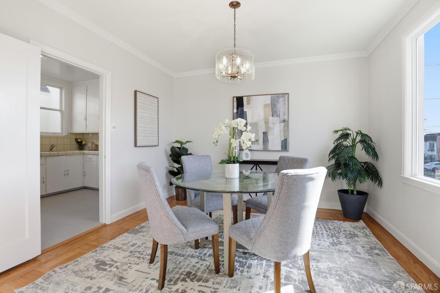 Detail Gallery Image 11 of 38 For 2442 44th Ave, San Francisco,  CA 94116 - 2 Beds | 1 Baths