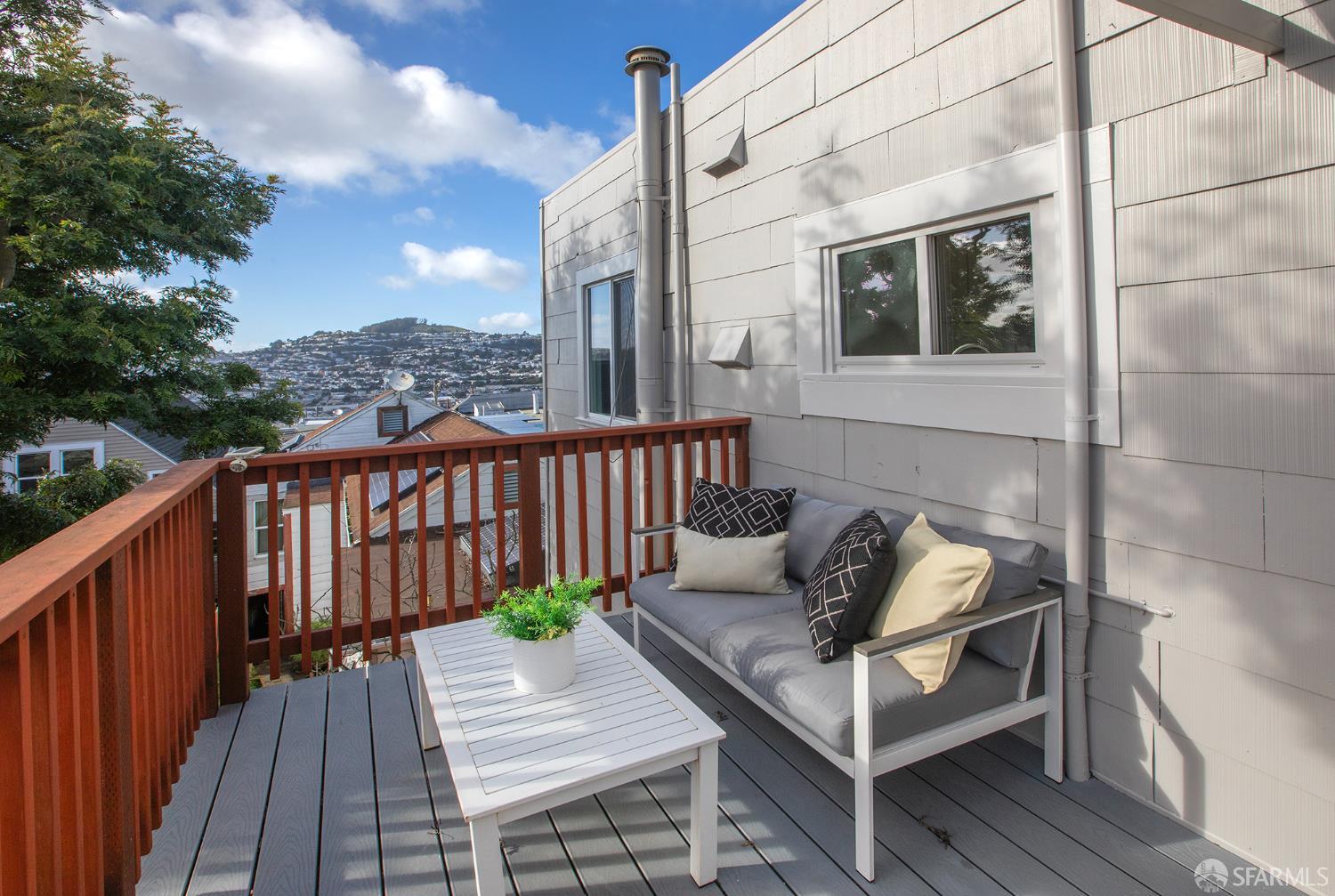 Detail Gallery Image 25 of 44 For 724 Excelsior Ave, San Francisco,  CA 94112 - 2 Beds | 2 Baths
