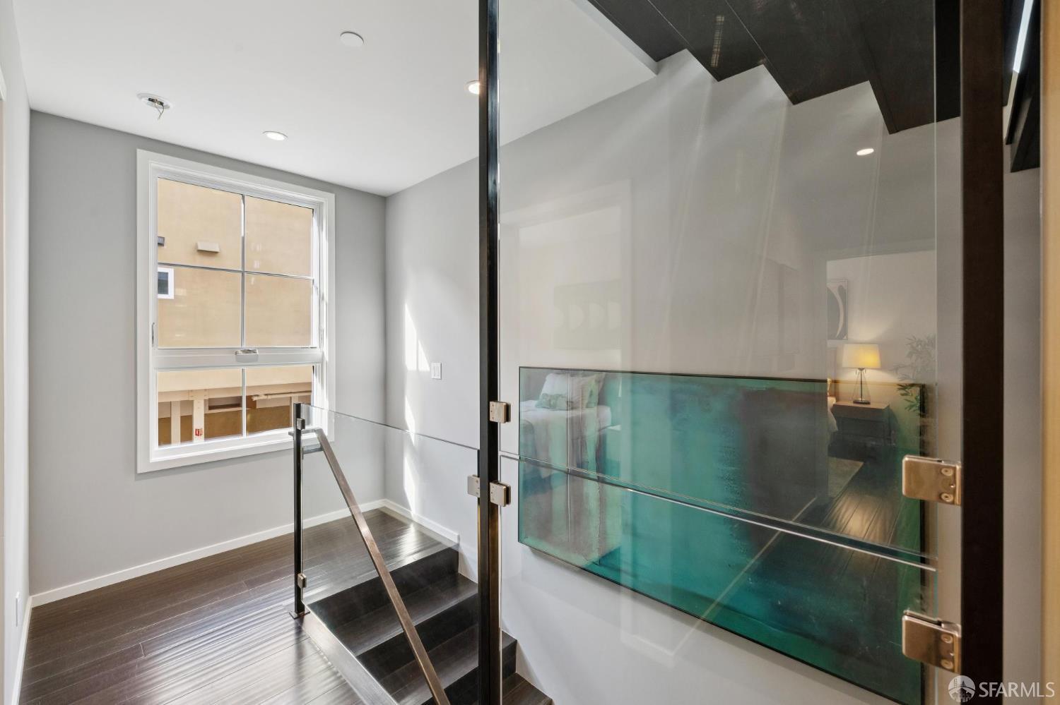 Detail Gallery Image 27 of 45 For 1536 Cherry St #B,  San Carlos,  CA 94070 - 3 Beds | 2/1 Baths