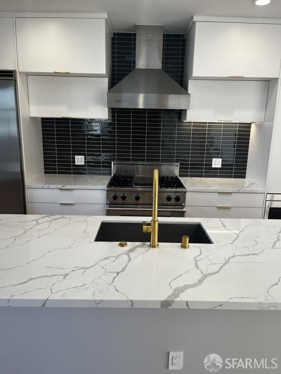 Detail Gallery Image 2 of 4 For 28 Valley St, San Francisco,  CA 94110 - 4 Beds | 3/1 Baths