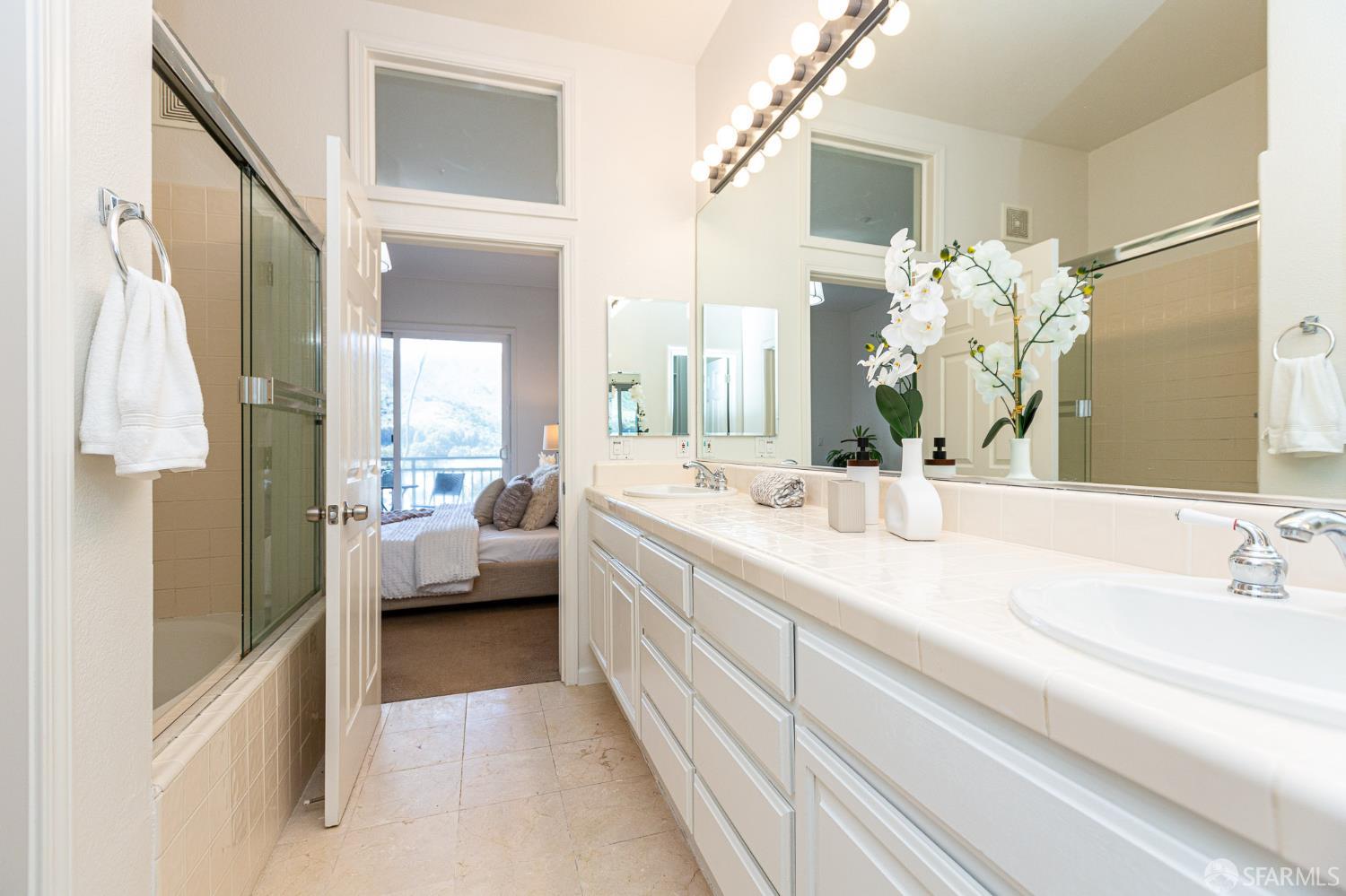 Detail Gallery Image 22 of 50 For 141 Kestrel Ct, Brisbane,  CA 94005 - 2 Beds | 2 Baths