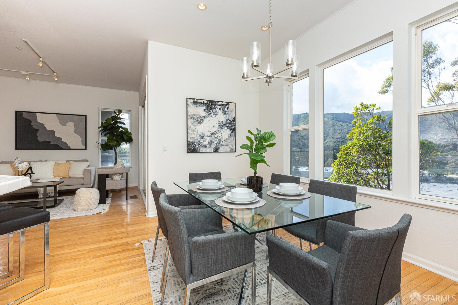 Detail Gallery Image 13 of 50 For 141 Kestrel Ct, Brisbane,  CA 94005 - 2 Beds | 2 Baths