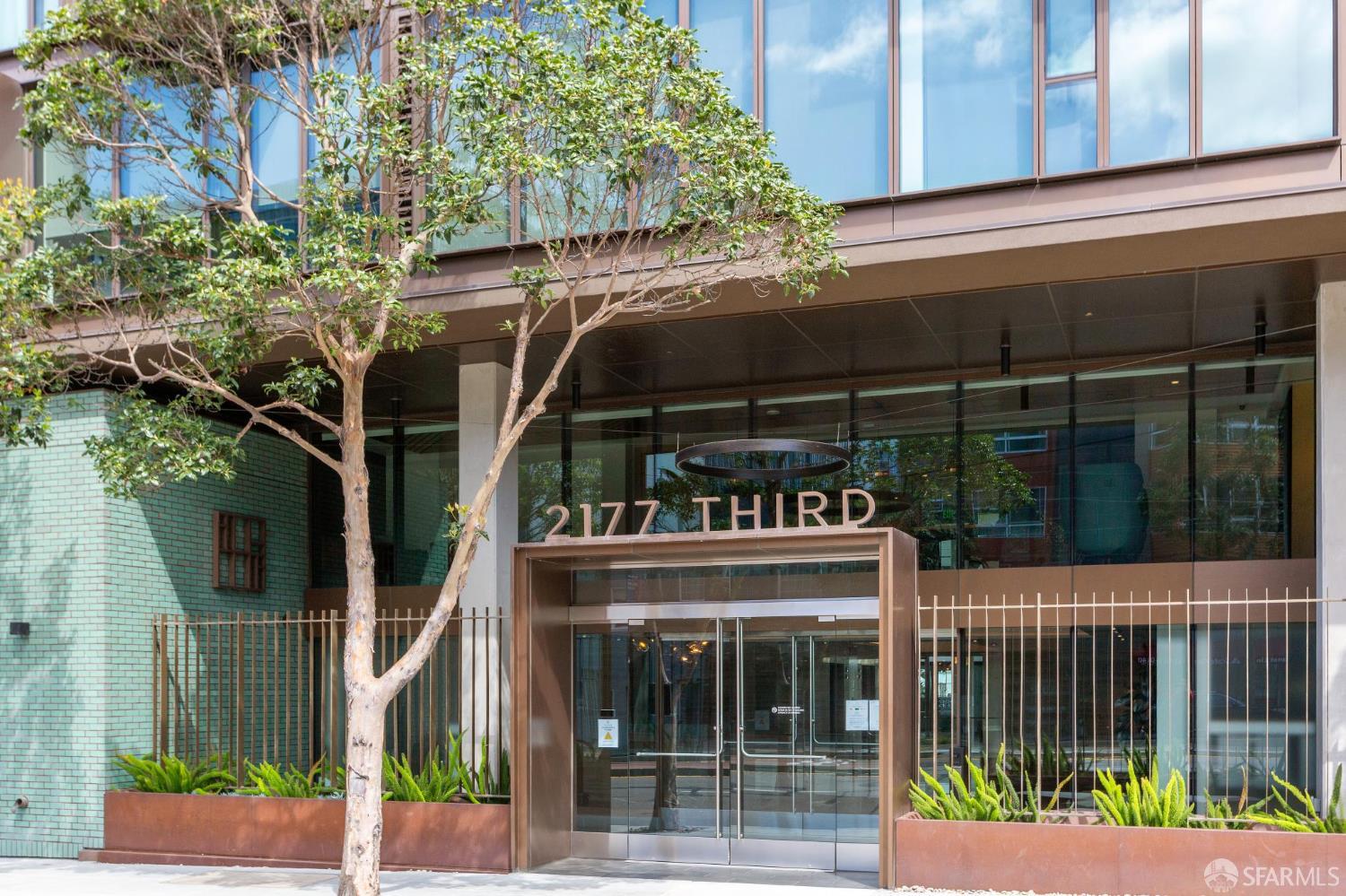 Photo #3: 425010610 Listing: Photo #3