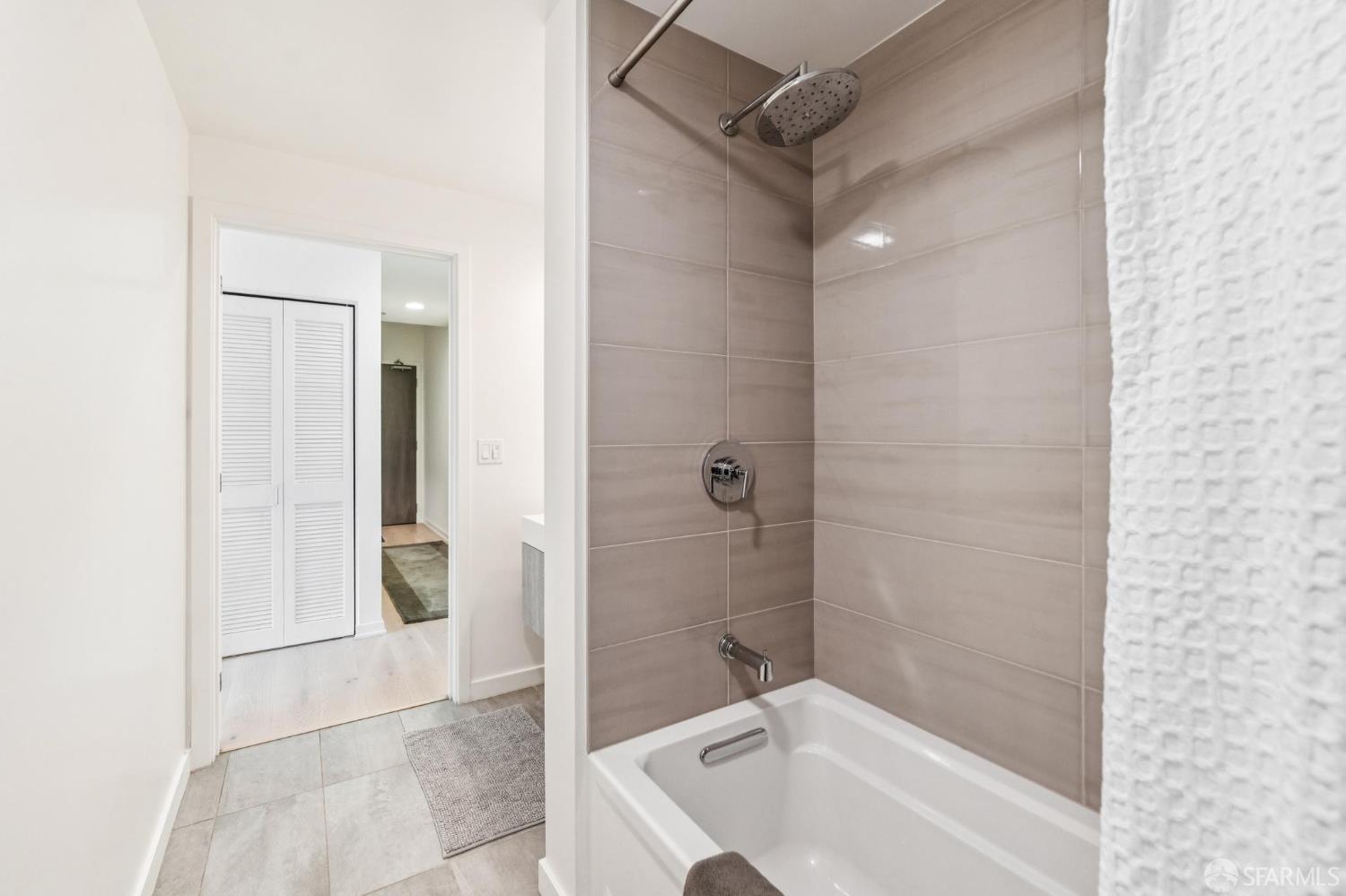 Photo #25: 426105791 Listing: Photo #25