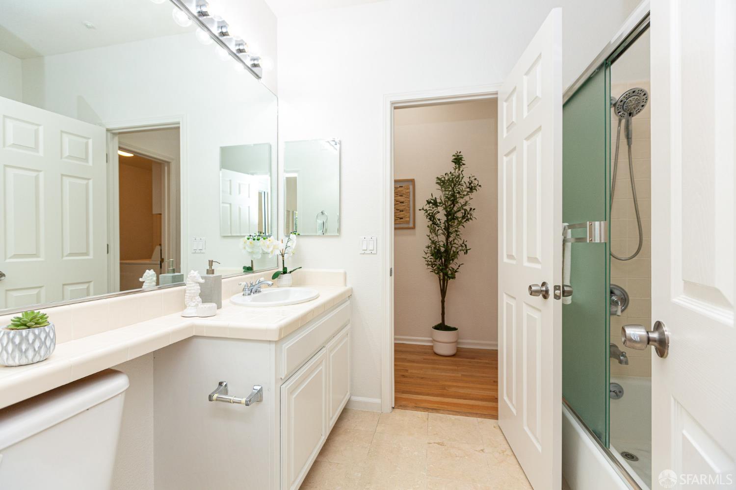 Detail Gallery Image 30 of 50 For 141 Kestrel Ct, Brisbane,  CA 94005 - 2 Beds | 2 Baths