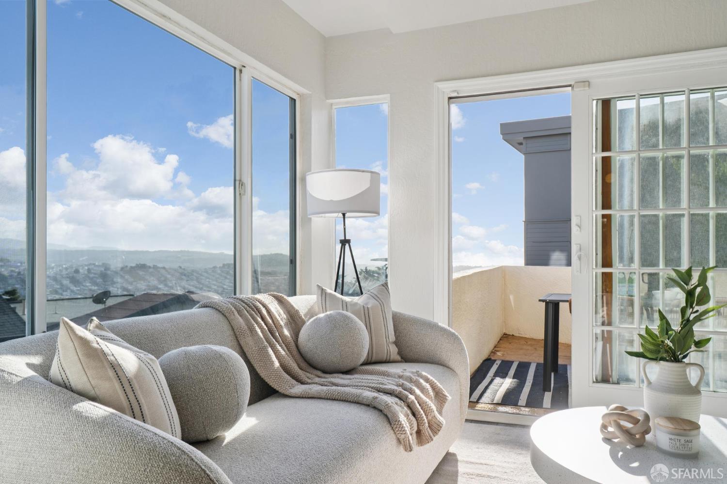 Detail Gallery Image 42 of 83 For 221 Cresta Vista Dr, San Francisco,  CA 94127 - 4 Beds | 3 Baths