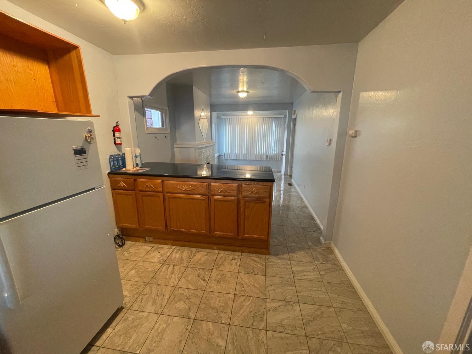 Detail Gallery Image 5 of 16 For 62 Bepler St, Daly City,  CA 94014 - 2 Beds | 1/1 Baths