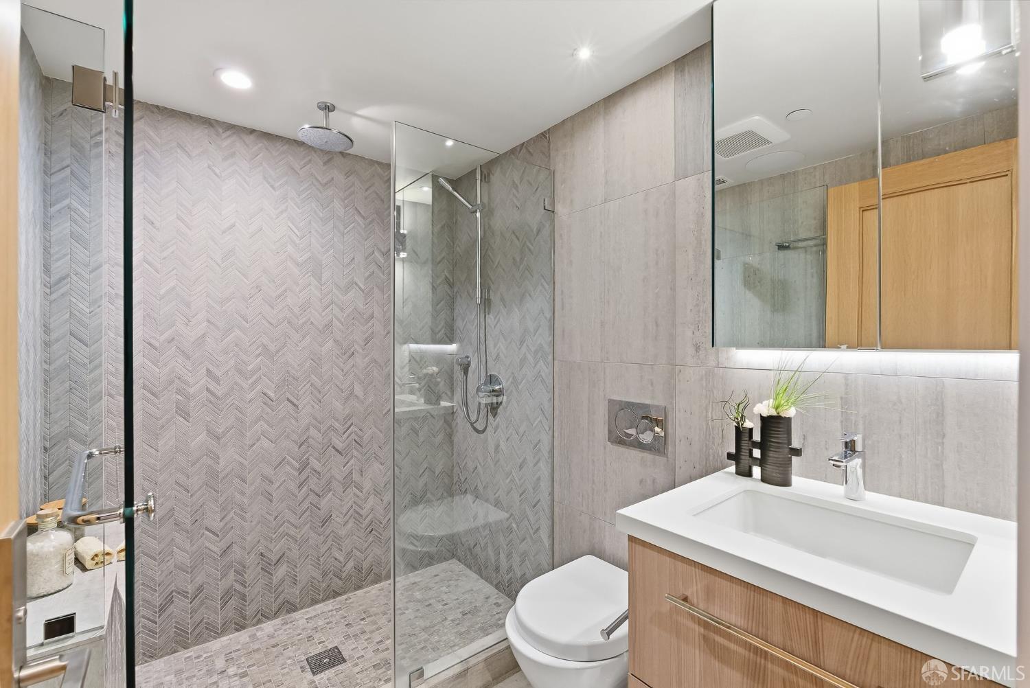 Detail Gallery Image 35 of 47 For Address Is Not Disclosed, San Francisco,  CA 94114 - 2 Beds | 4 Baths