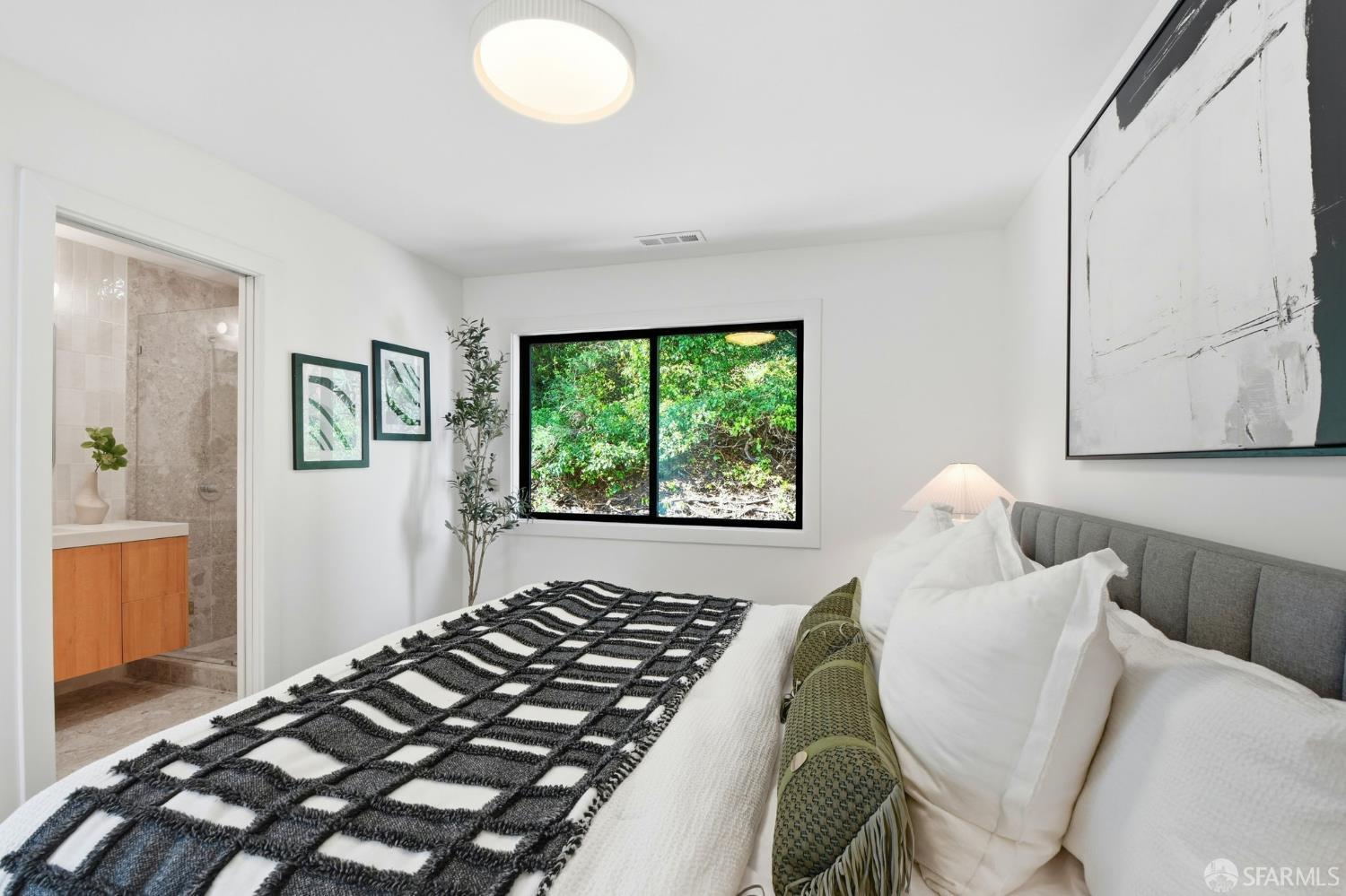 Detail Gallery Image 20 of 49 For 9 Clairview Ct, San Francisco,  CA 94131 - 4 Beds | 3 Baths