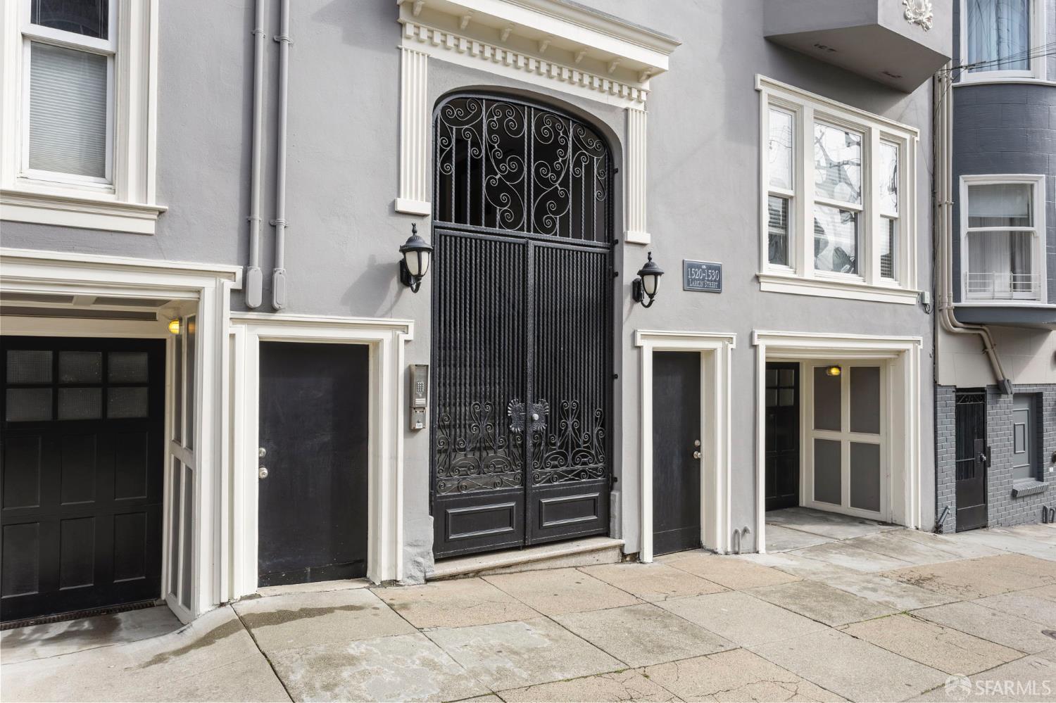 Photo #4: 426105757 Listing: Photo #4