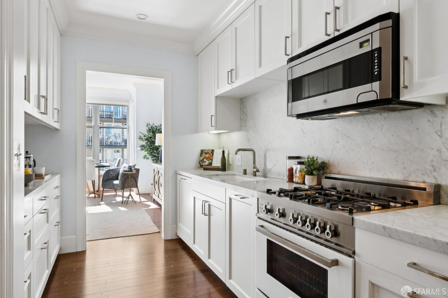 Detail Gallery Image 5 of 20 For 1645 Pacific Ave 6c,  San Francisco,  CA 94109 - 1 Beds | 1 Baths