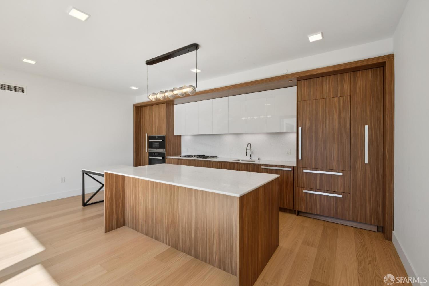 Photo #18: 425010610 Listing: Photo #18