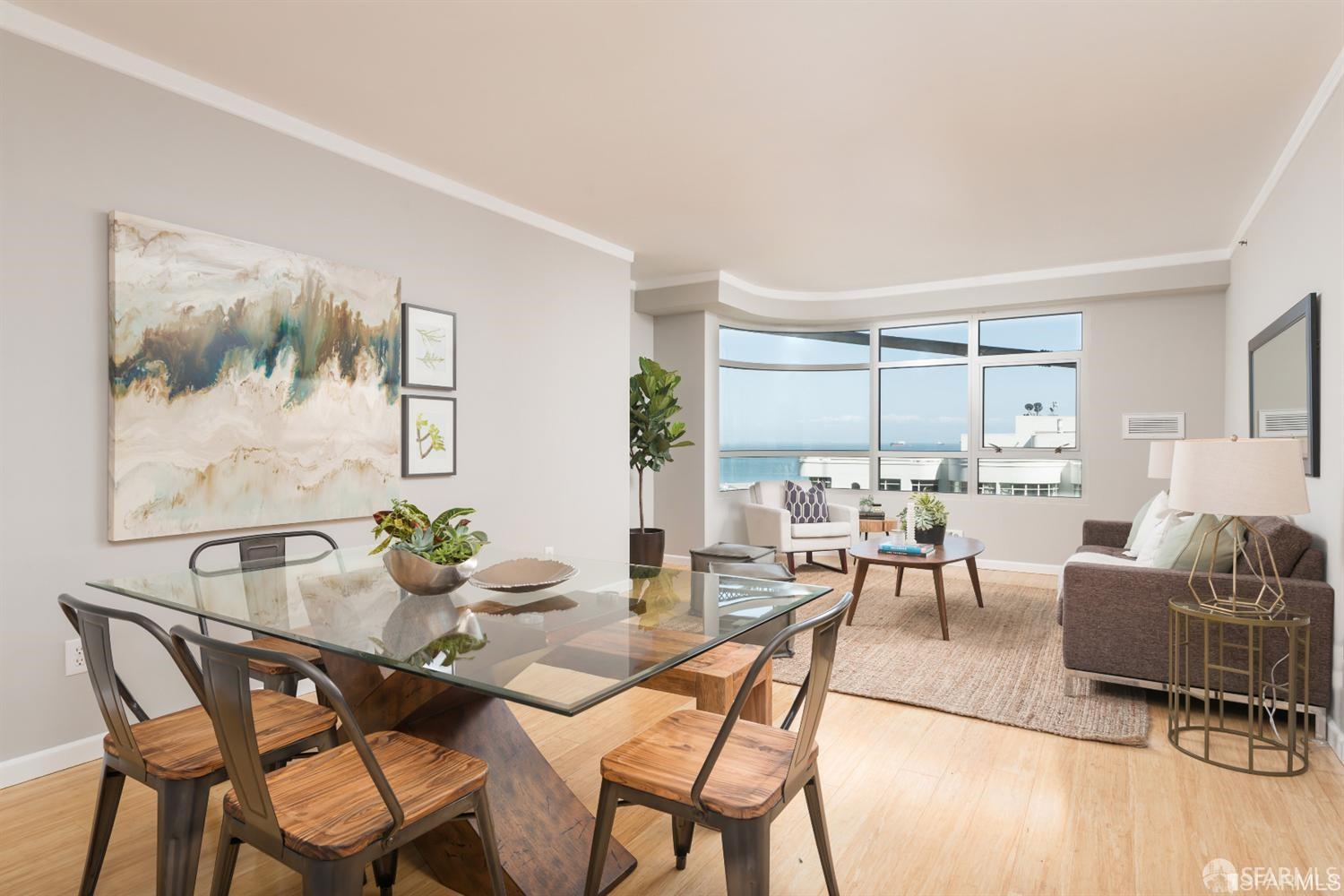 403 Main Street # 806N