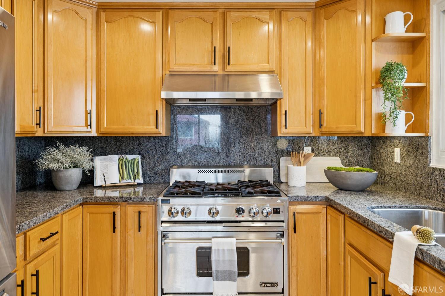 Detail Gallery Image 32 of 57 For 257 Hampshire Ct, Daly City,  CA 94015 - 5 Beds | 4 Baths