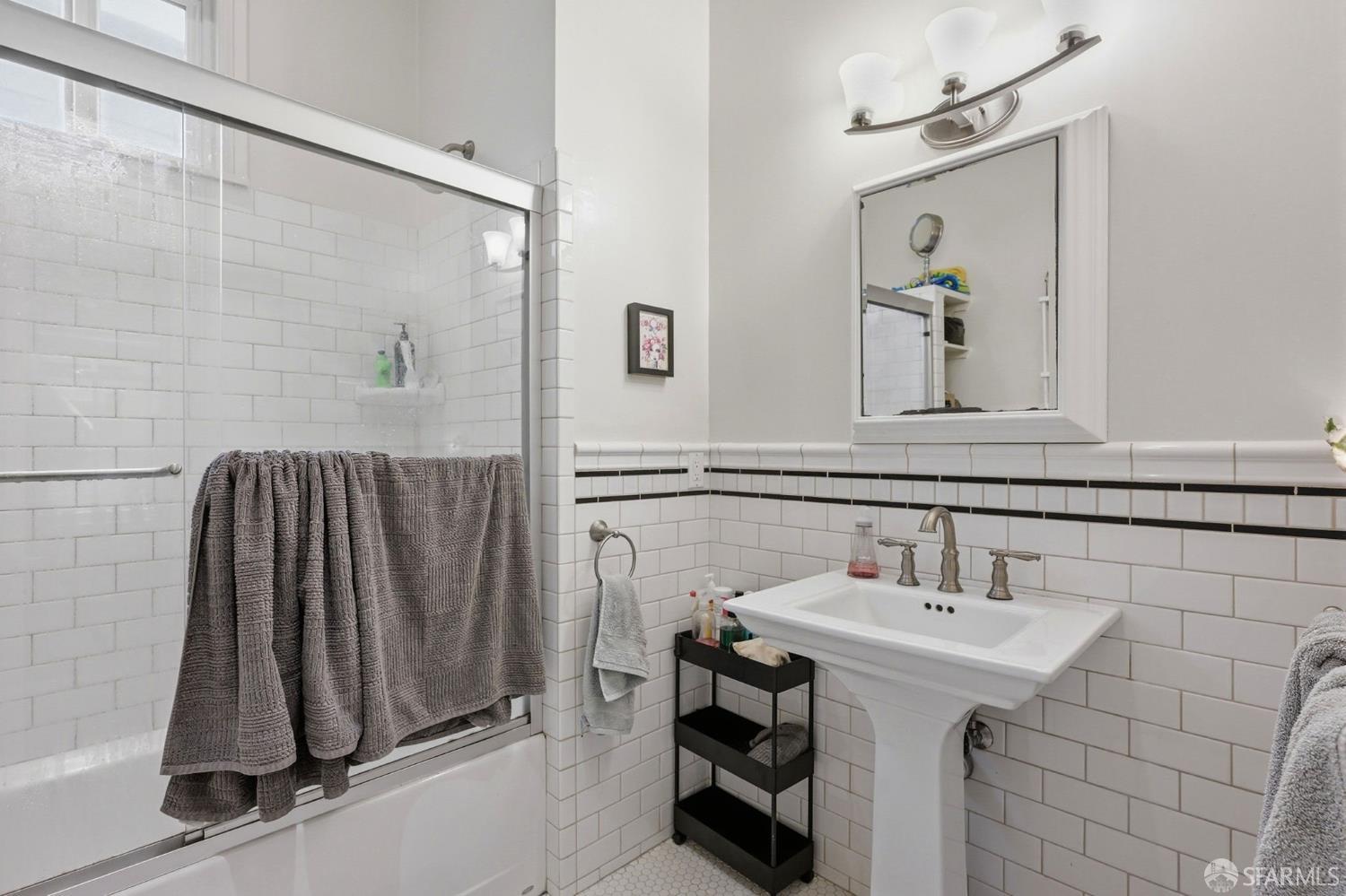 Detail Gallery Image 19 of 28 For 1671 Hayes St, San Francisco,  CA 94117 - – Beds | – Baths