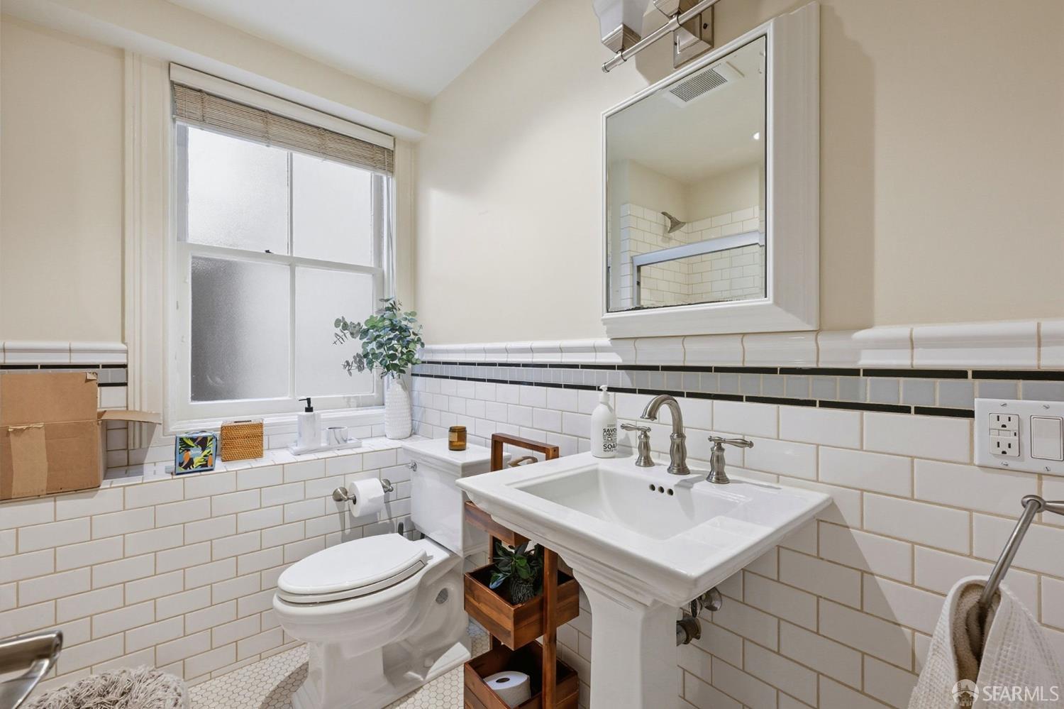 Detail Gallery Image 20 of 28 For 1671 Hayes St, San Francisco,  CA 94117 - – Beds | – Baths