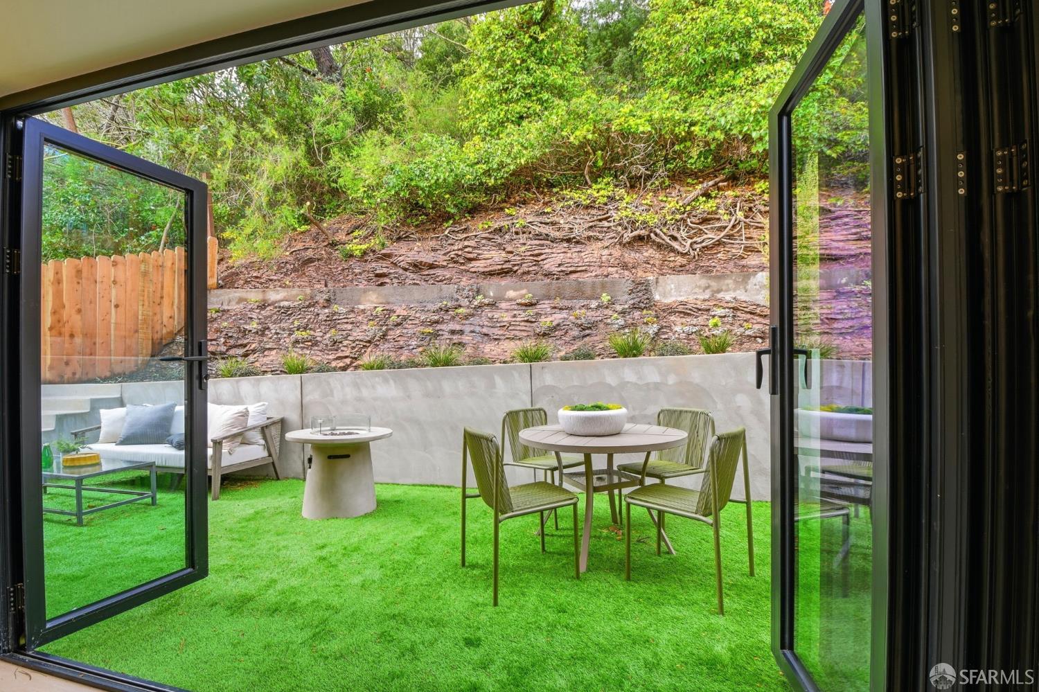 Detail Gallery Image 31 of 49 For 9 Clairview Ct, San Francisco,  CA 94131 - 4 Beds | 3 Baths