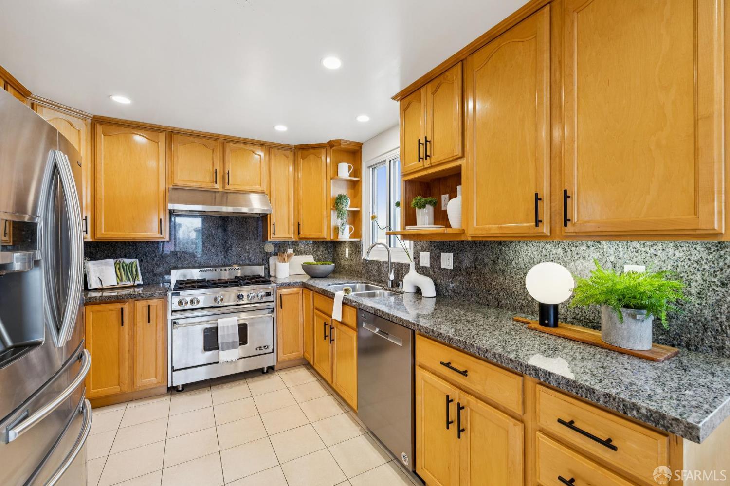 Detail Gallery Image 33 of 57 For 257 Hampshire Ct, Daly City,  CA 94015 - 5 Beds | 4 Baths