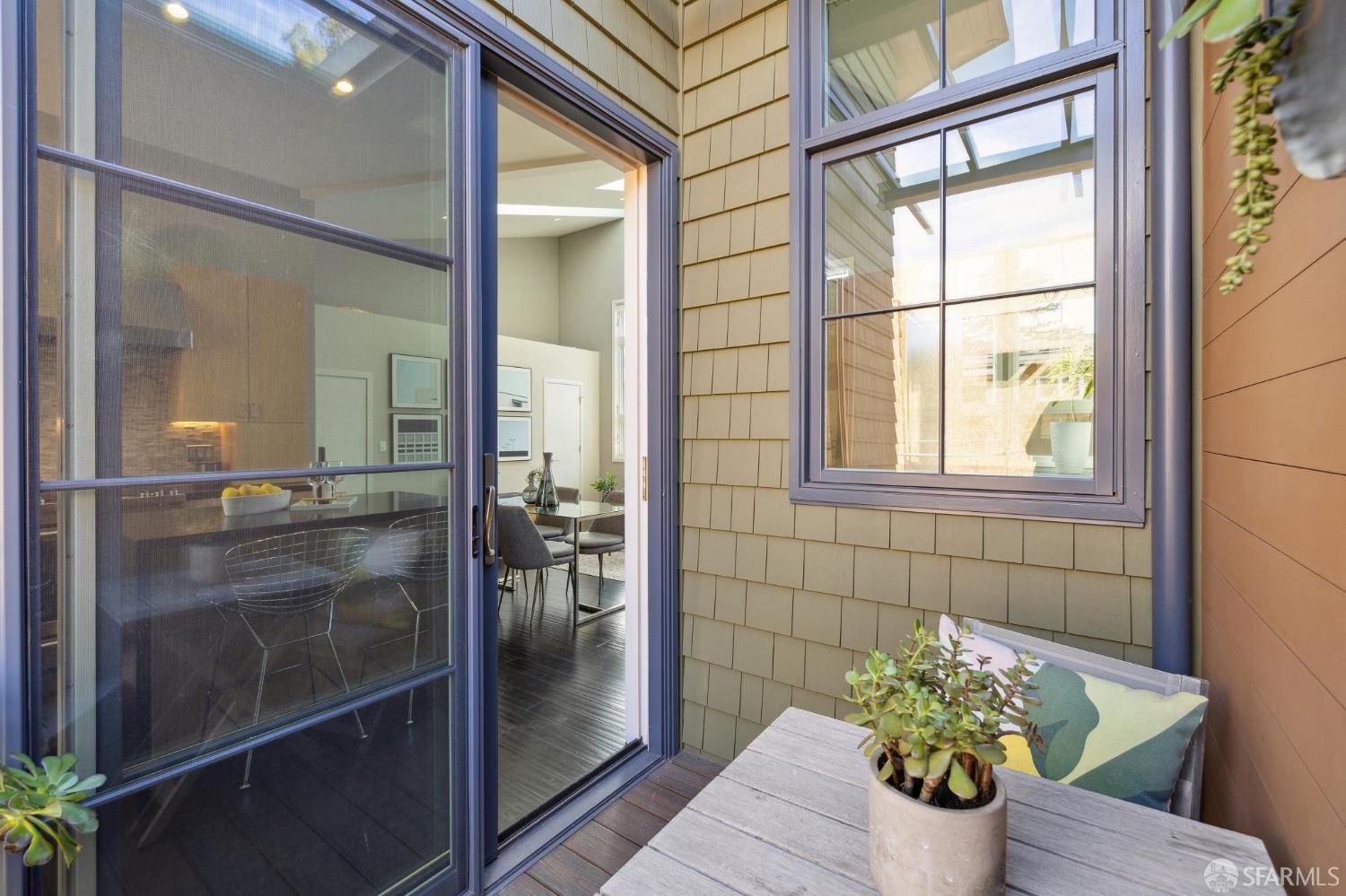 Detail Gallery Image 22 of 45 For 1536 Cherry St #B,  San Carlos,  CA 94070 - 3 Beds | 2/1 Baths