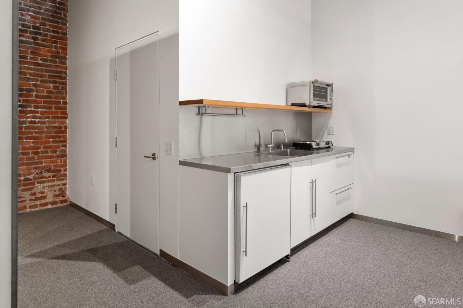 Detail Gallery Image 8 of 19 For 720 York St #113,  San Francisco,  CA 94110 - – Beds | – Baths