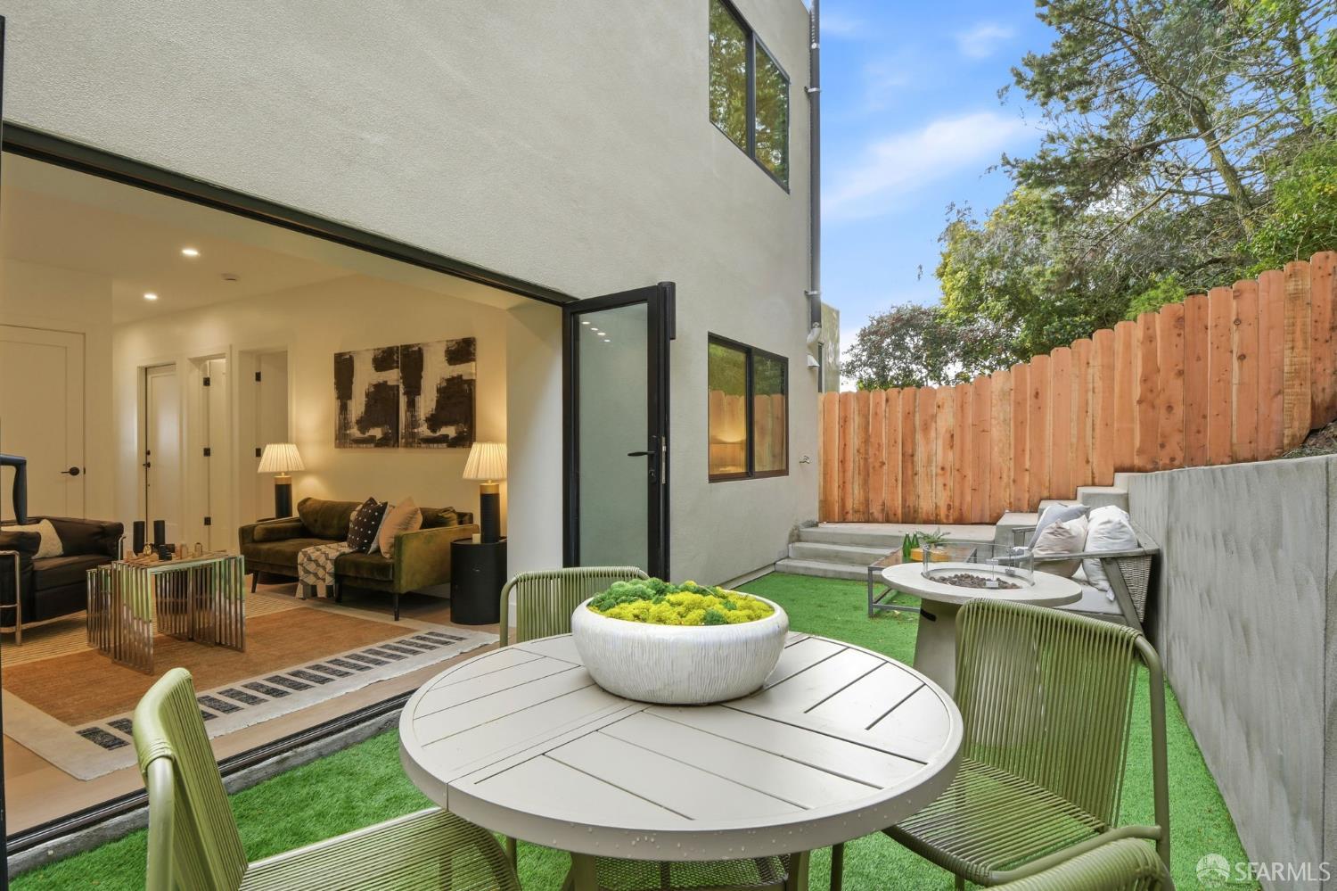 Detail Gallery Image 26 of 49 For 9 Clairview Ct, San Francisco,  CA 94131 - 4 Beds | 3 Baths