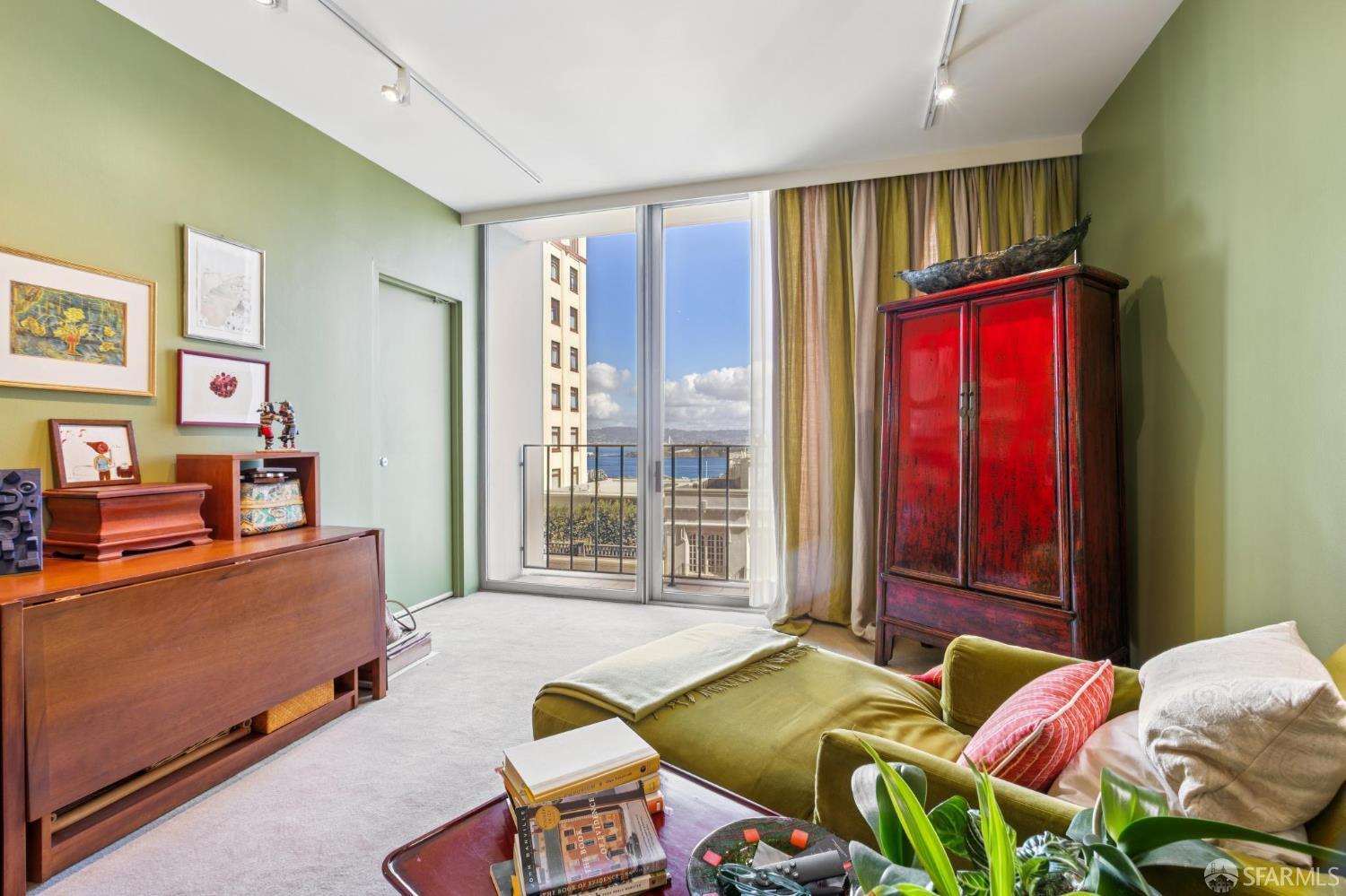 Photo #23: 426102885 Listing: Photo #23