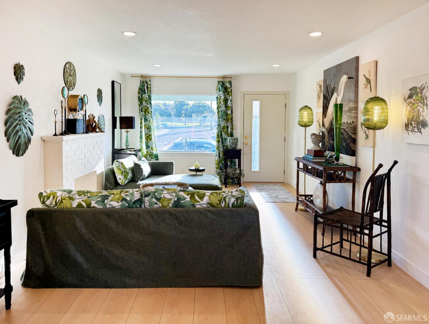 Detail Gallery Image 4 of 29 For 15902 Wagner St, San Lorenzo,  CA 94580 - 3 Beds | 1 Baths