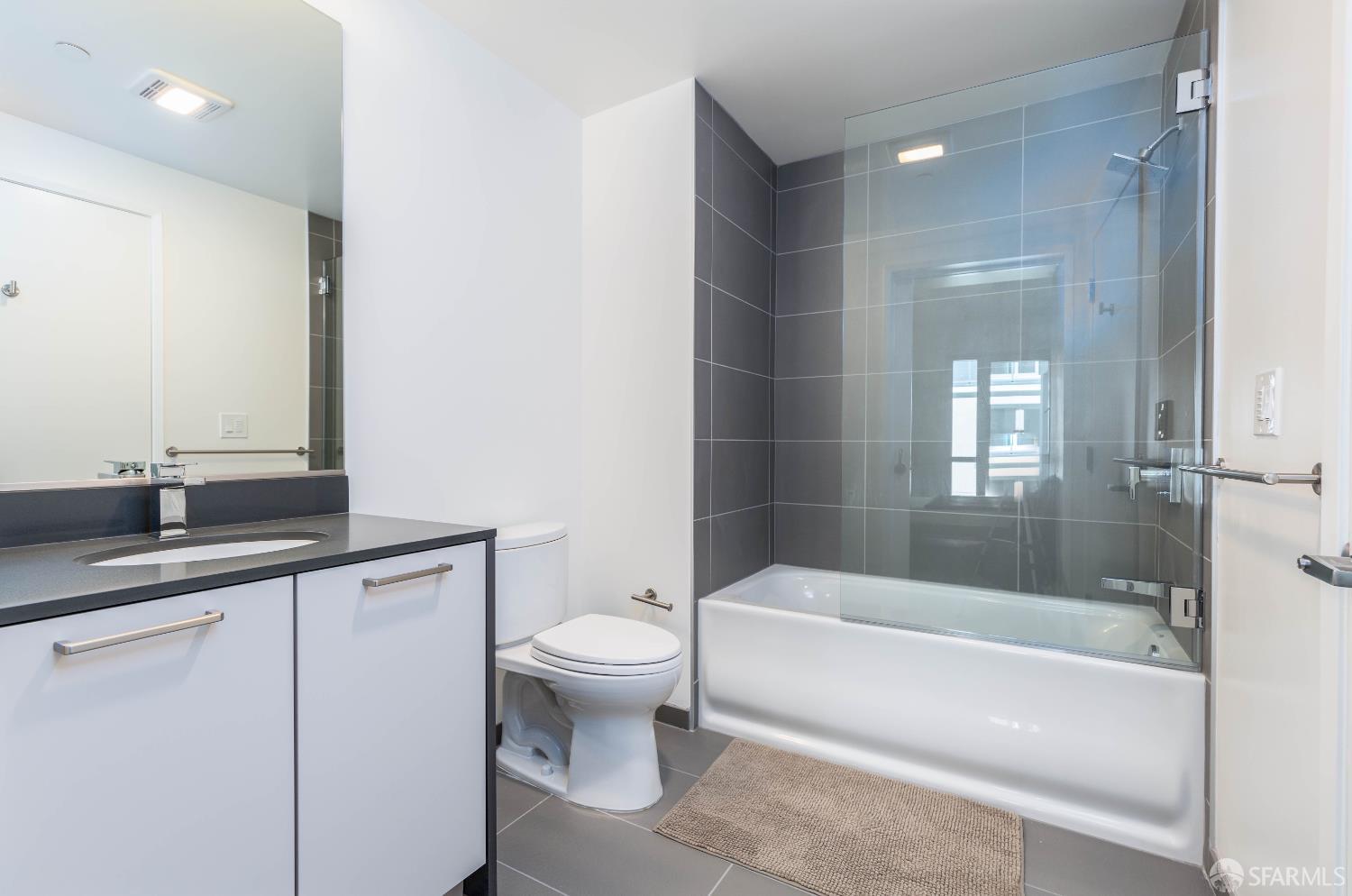 Detail Gallery Image 7 of 17 For 1075 Market St #312,  San Francisco,  CA 94103 - 2 Beds | 2 Baths