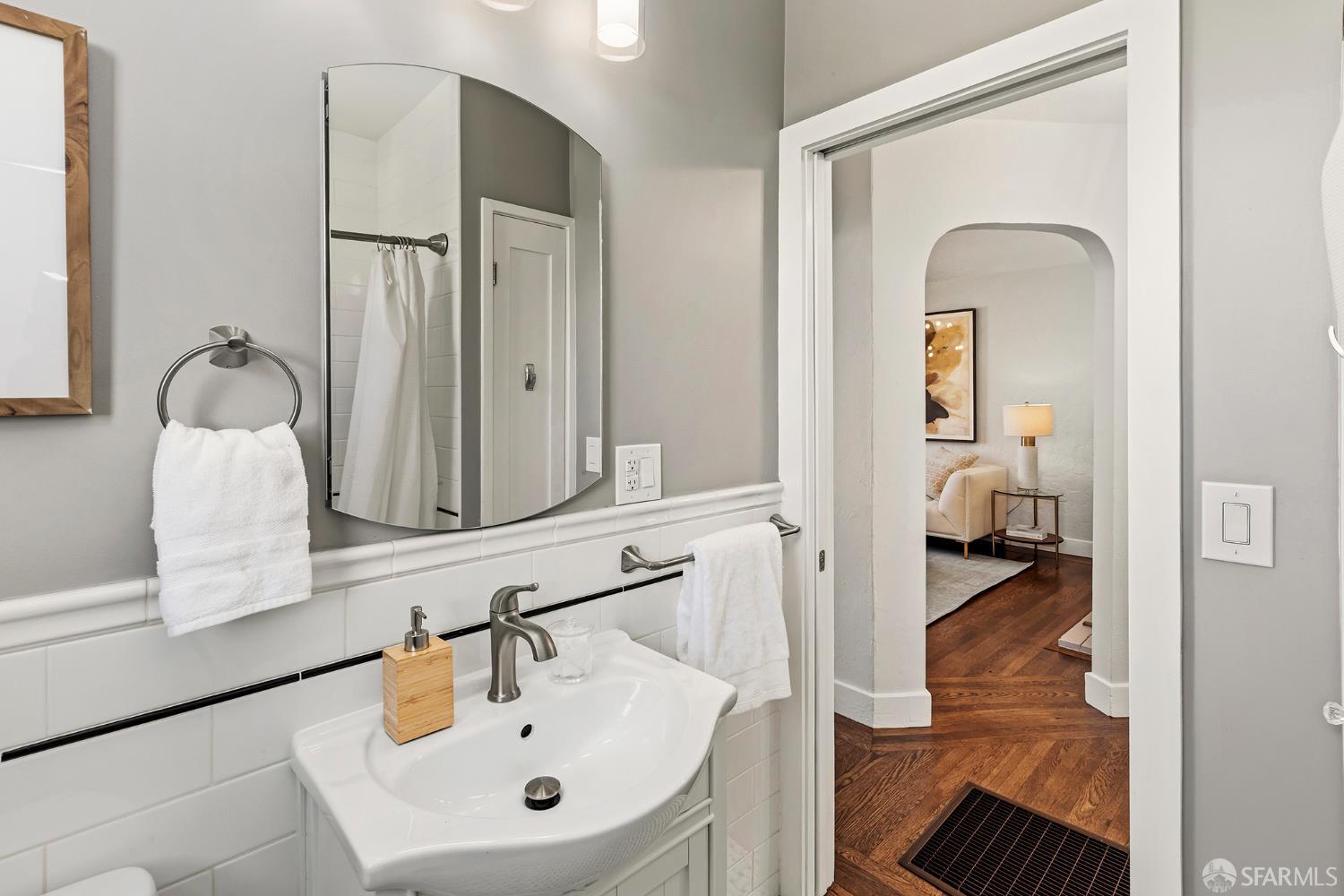 Detail Gallery Image 19 of 44 For 724 Excelsior Ave, San Francisco,  CA 94112 - 2 Beds | 2 Baths