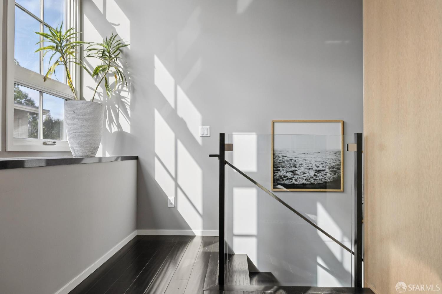 Detail Gallery Image 9 of 45 For 1536 Cherry St #B,  San Carlos,  CA 94070 - 3 Beds | 2/1 Baths