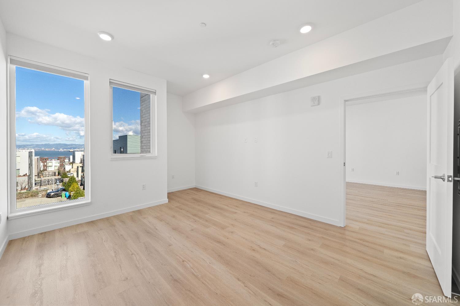 Detail Gallery Image 7 of 36 For 52 Sw Kirkwood Ave #414,  San Francisco,  CA 94124 - 1 Beds | 1 Baths