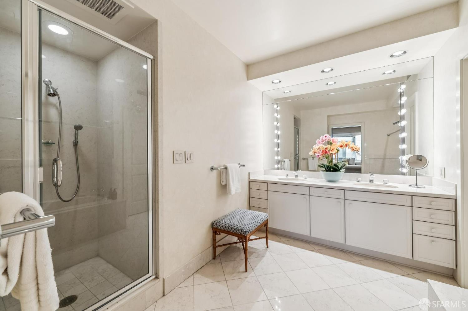 Photo #11: 426105605 Listing: Photo #11