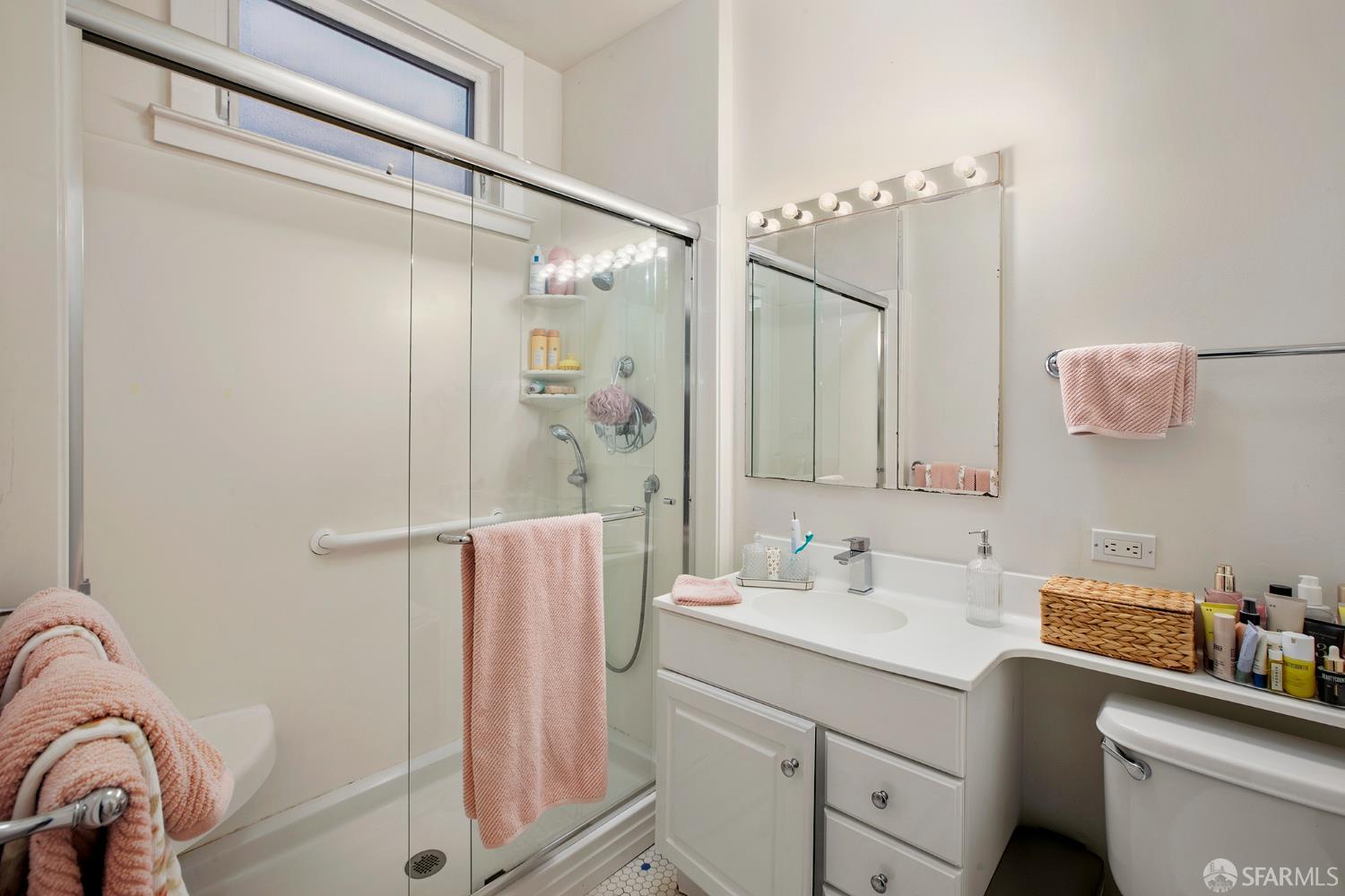 Detail Gallery Image 6 of 20 For 326 11th Ave, San Francisco,  CA 94118 - – Beds | – Baths