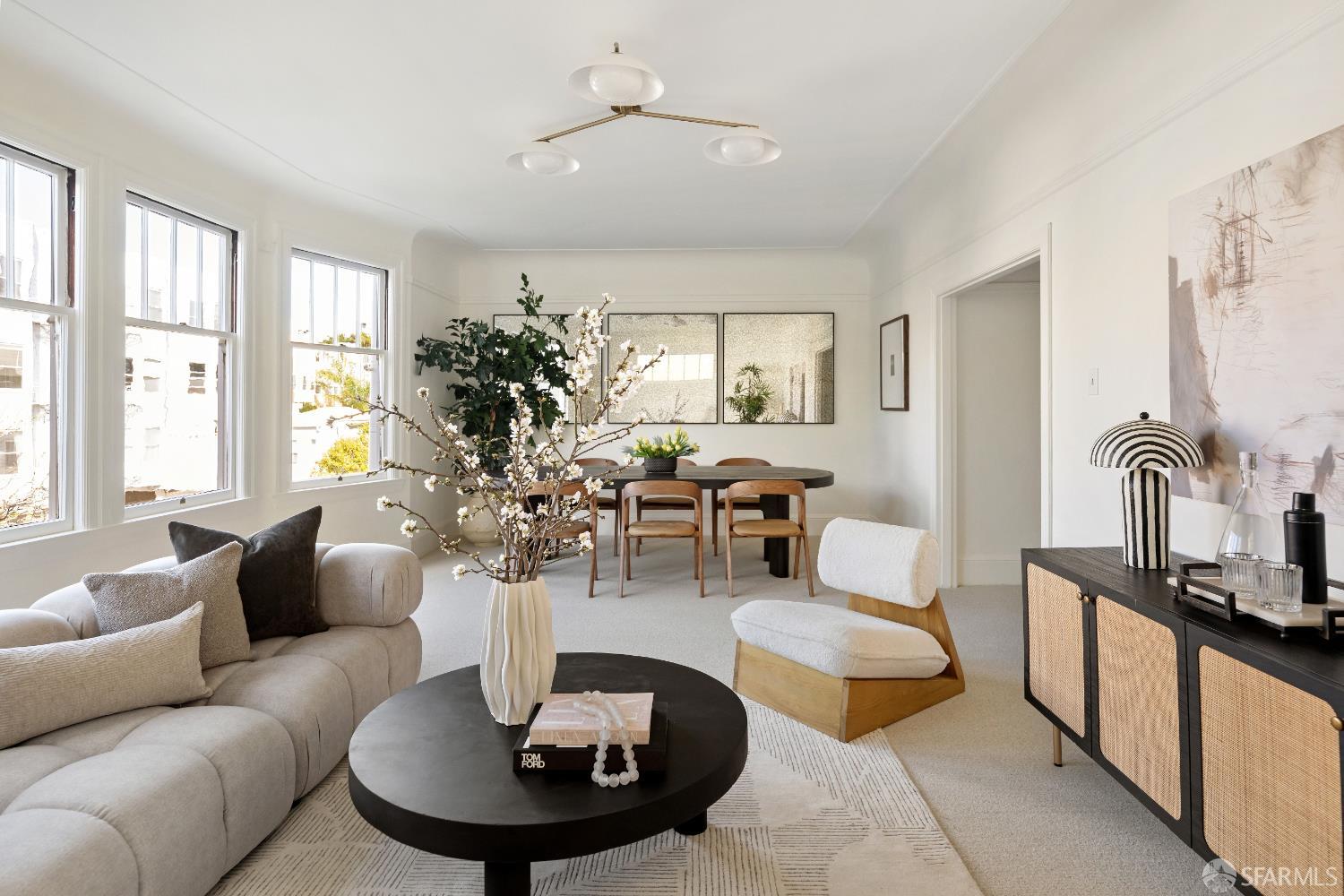 Browse active condo listings in MARINA