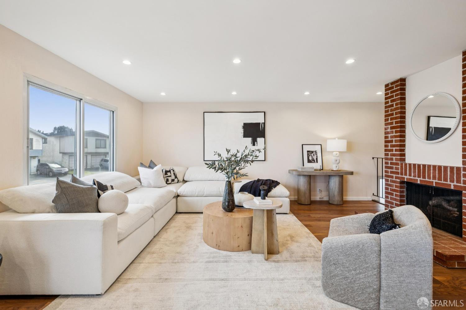 Detail Gallery Image 11 of 57 For 257 Hampshire Ct, Daly City,  CA 94015 - 5 Beds | 4 Baths