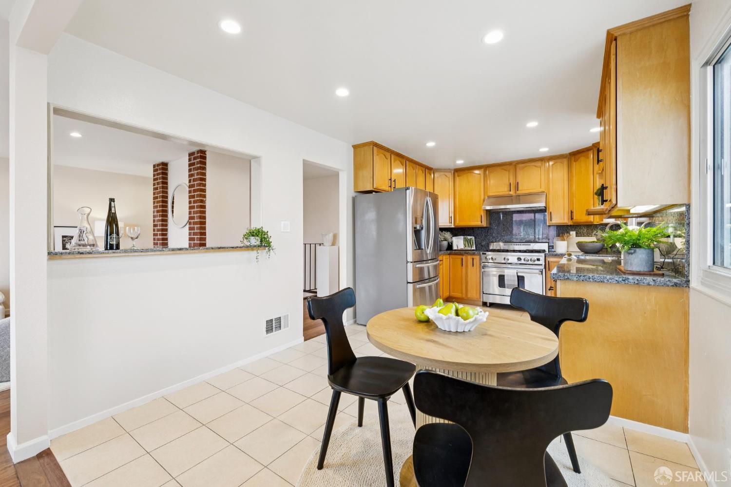 Detail Gallery Image 28 of 57 For 257 Hampshire Ct, Daly City,  CA 94015 - 5 Beds | 4 Baths