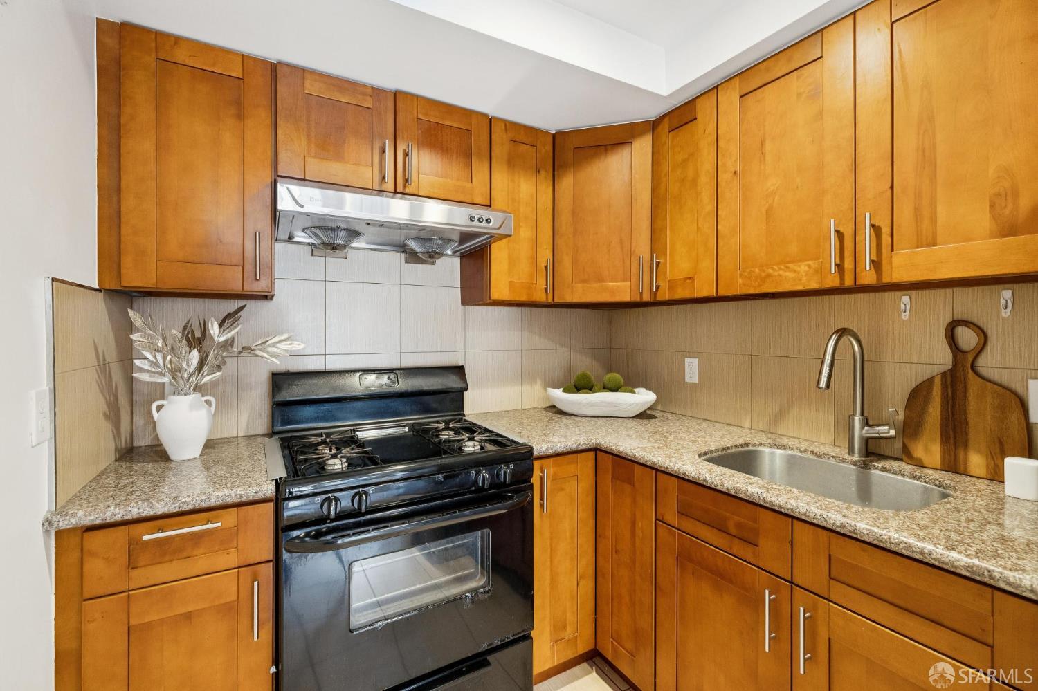 Detail Gallery Image 48 of 57 For 257 Hampshire Ct, Daly City,  CA 94015 - 5 Beds | 4 Baths