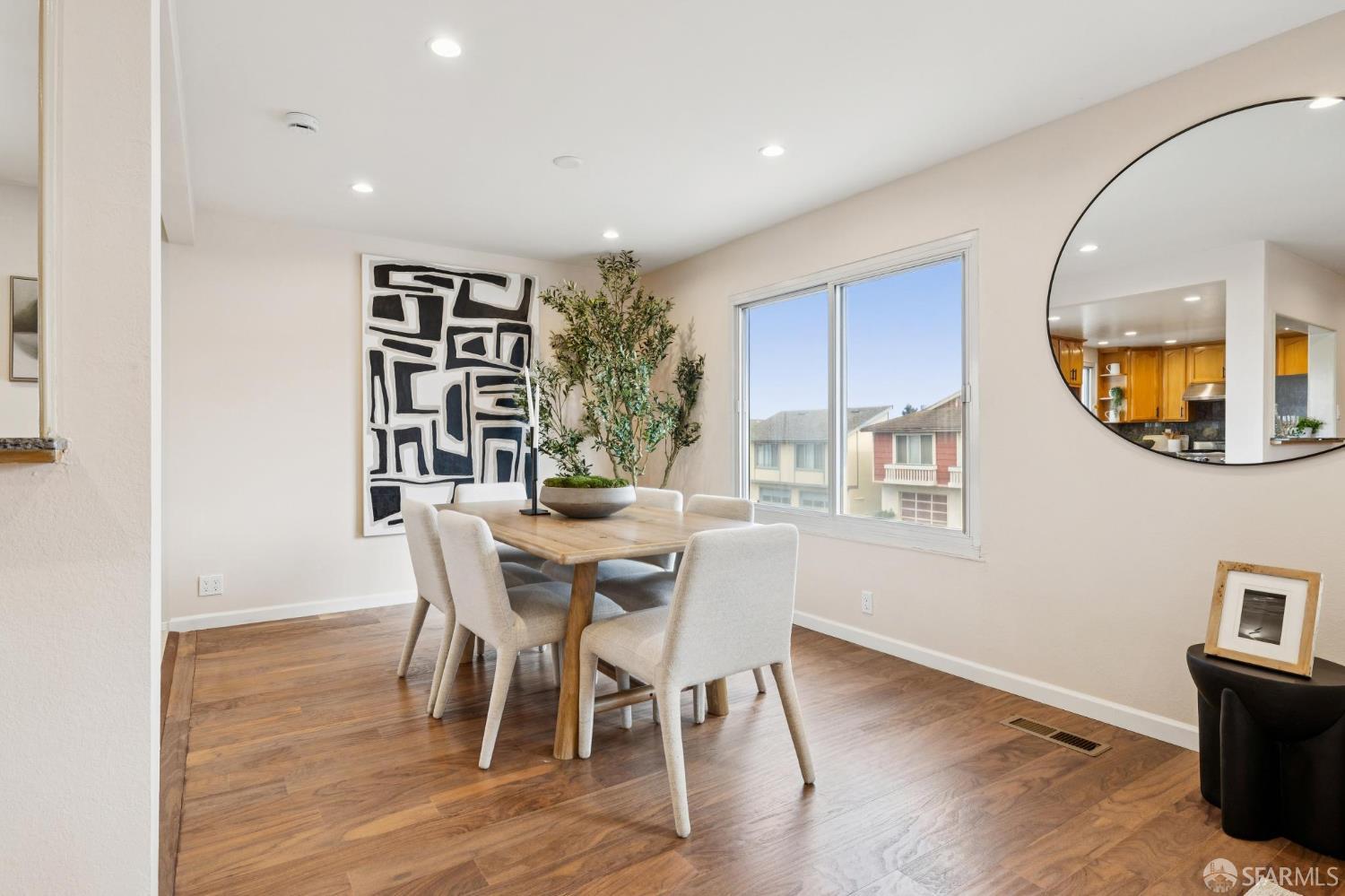 Detail Gallery Image 19 of 57 For 257 Hampshire Ct, Daly City,  CA 94015 - 5 Beds | 4 Baths