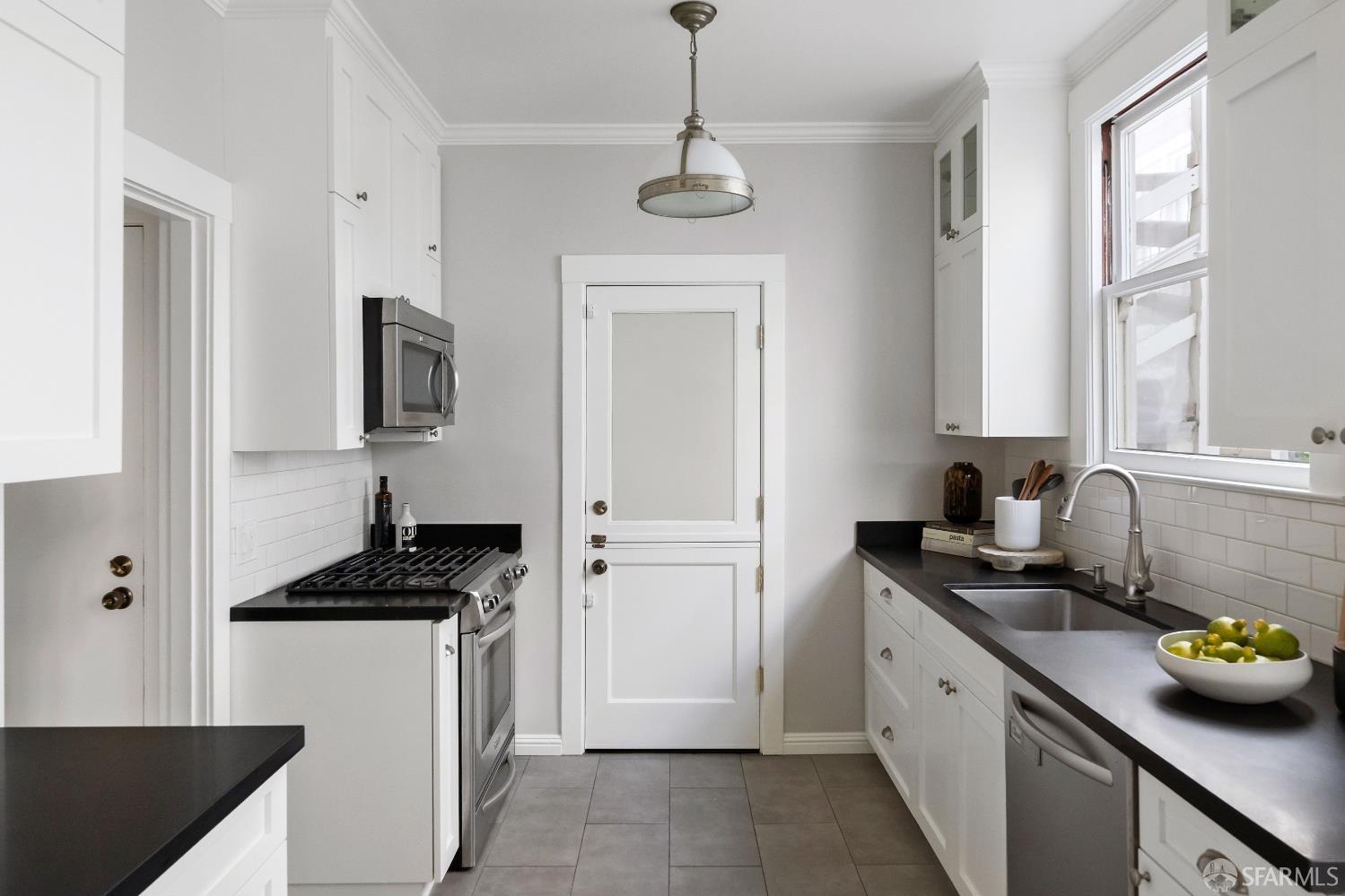 Detail Gallery Image 16 of 27 For 1468 Francisco St #4,  San Francisco,  CA 94123 - 1 Beds | 1 Baths