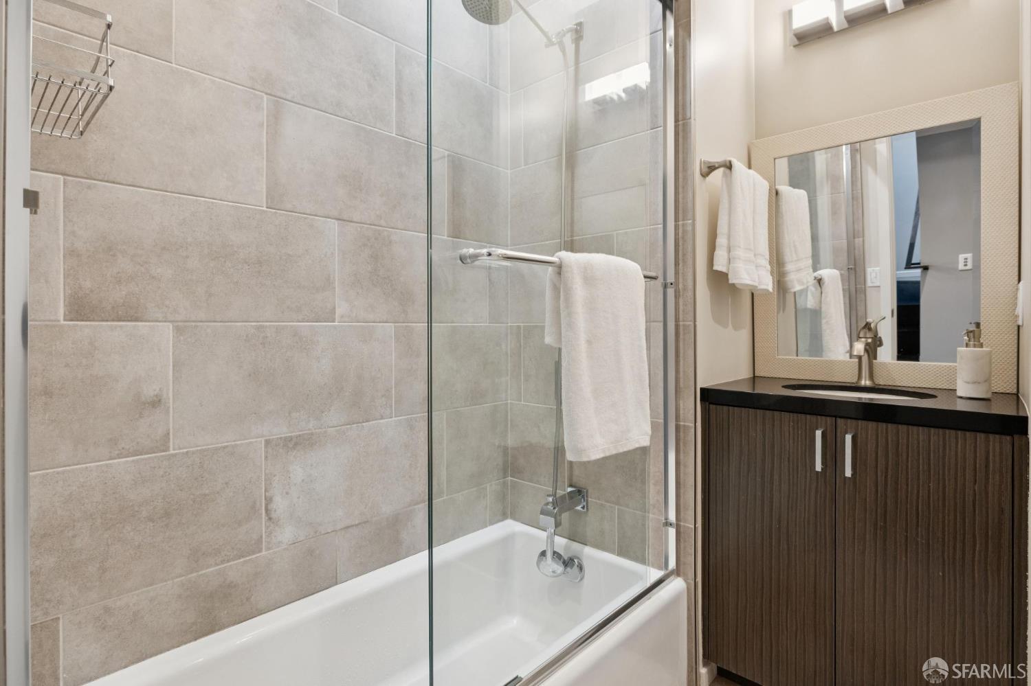 Detail Gallery Image 40 of 45 For 1536 Cherry St #B,  San Carlos,  CA 94070 - 3 Beds | 2/1 Baths