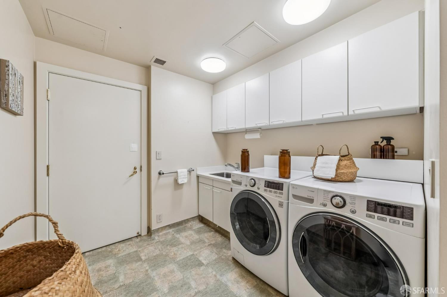 Photo #63: 426105605 Listing: Photo #63