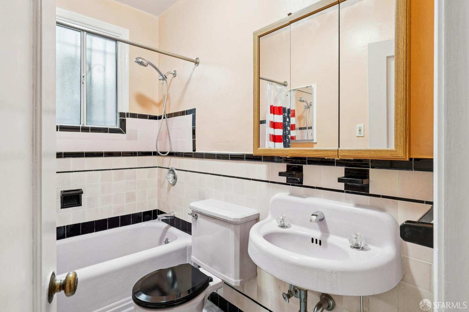 Detail Gallery Image 30 of 45 For 1551 Hampshire St, San Francisco,  CA 94110 - – Beds | – Baths